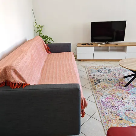 Casa vacanze Maison, Terrasse, Parking, 4lits, Et Canapé Lit, 7personnes Poitiers