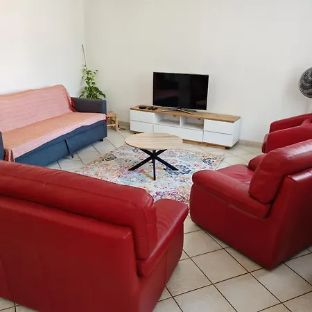 בית נופש Maison, Terrasse, Parking, 4lits, Et Canape Lit, 7personnes פואטייה