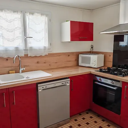 Maison, Terrasse, Parking, 4lits, Et Canape Lit, 7personnes