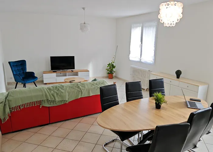 Maison, Terrasse, Parking, 4lits, Et Canape Lit, 7personnes بيت للعطل *