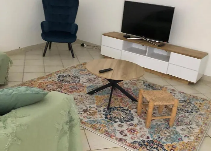 بيت للعطل Maison, Terrasse, Parking, 4lits, Et Canape Lit, 7personnes بواتييه