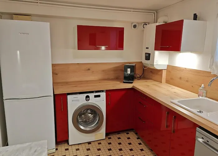 Maison, Terrasse, Parking, 4lits, Et Canape Lit, 7personnes بيت للعطل