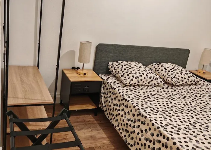 Maison, Terrasse, Parking, 4lits, Et Canape Lit, 7personnes بيت للعطل بواتييه