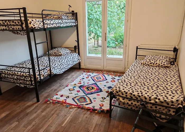 Maison, Terrasse, Parking, 4lits, Et Canape Lit, 7personnes بيت للعطل بواتييه