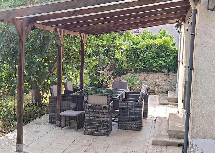 Maison, Terrasse, Parking, 4lits, Et Canape Lit, 7personnes * بواتييه